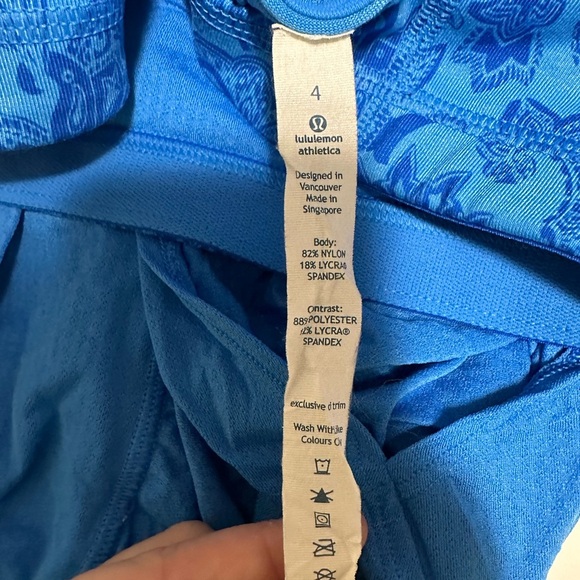 Lululemon No Limits Tank Top with Built In Sports Bra Womens Size 4 Blue - Picture 3 of 5